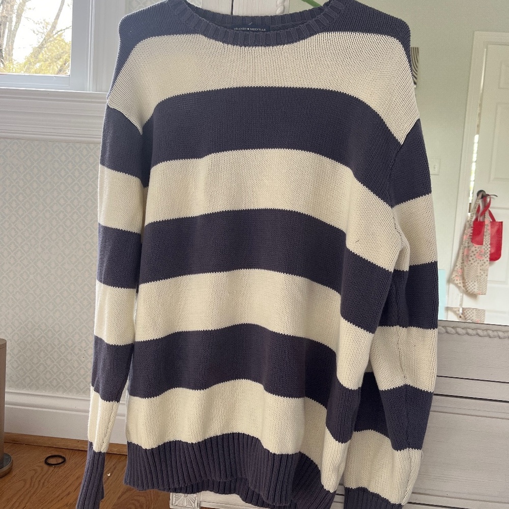 Brandy Melville sweater